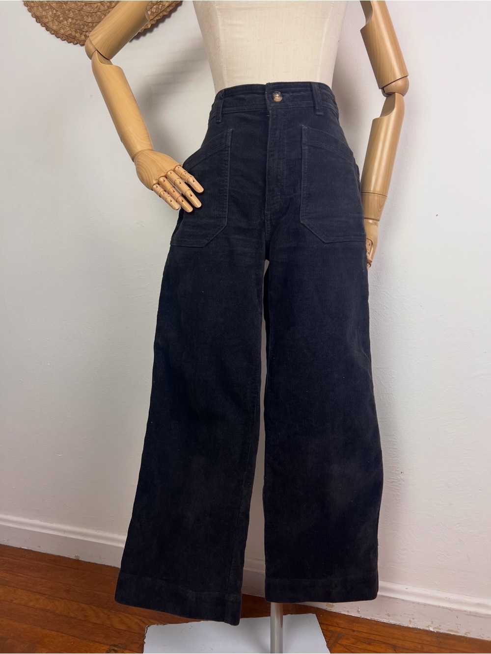 PATAGONIA Fall 2024 High Waist Wide Leg Black Corduroy Patch Pocket Pants 2